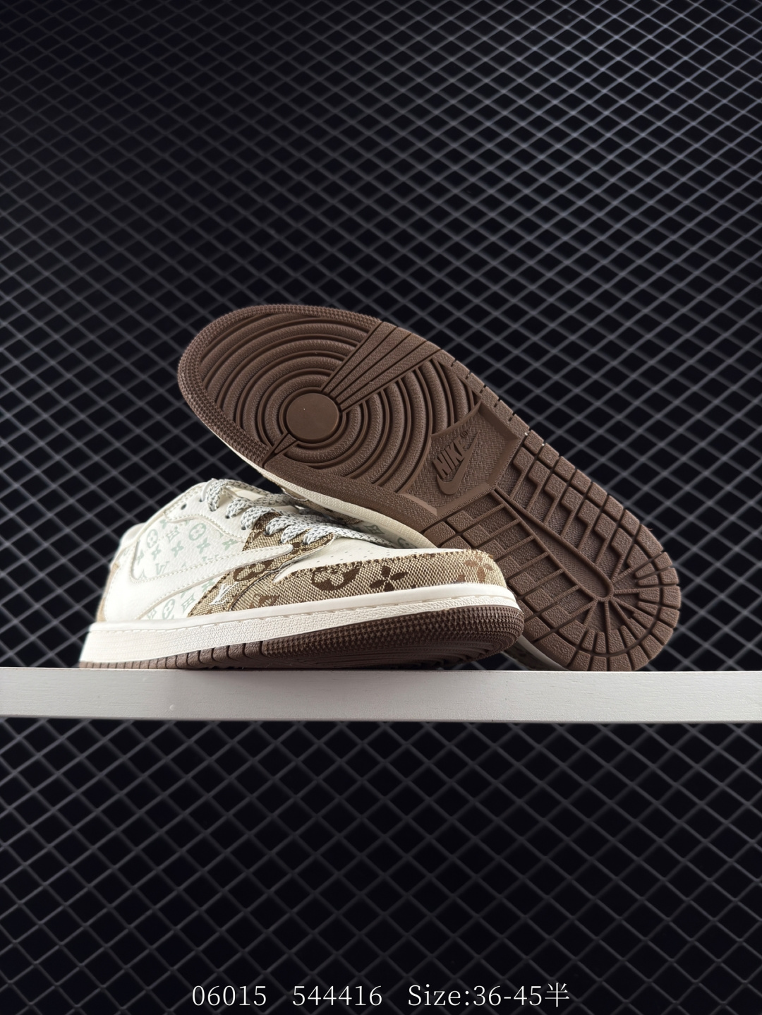 Travis Scott x Air Jordan 1 ” Reverse Mocha “